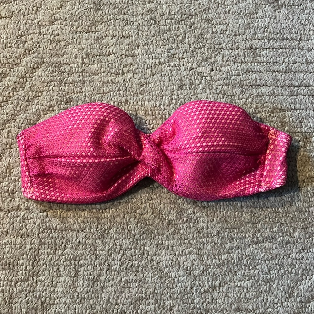 Strapless bathing suit top